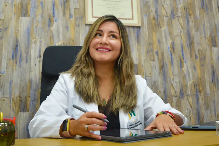 La doctora en consulta